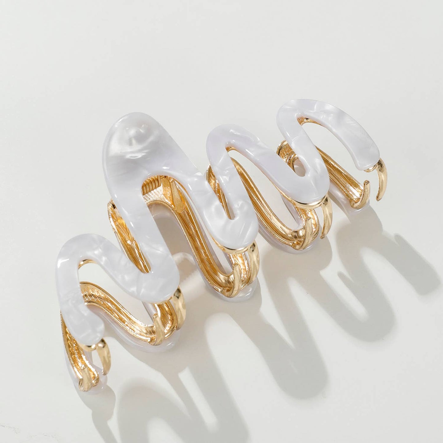 Adorro Willow Coastal | Large Squiggle Metal Claw Clip