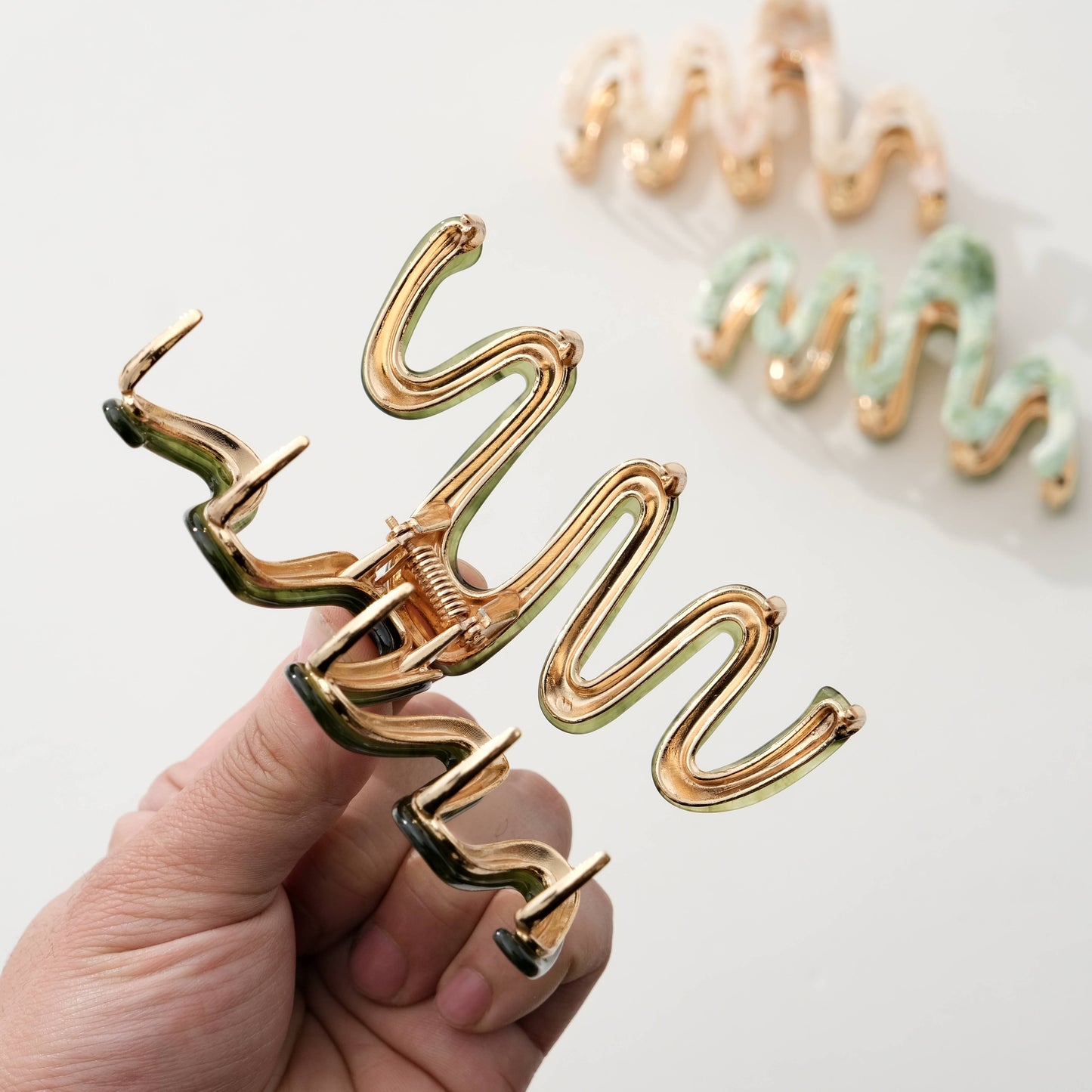 Willow Garden Squiggle Metal Claw Clip - Large: Assorted